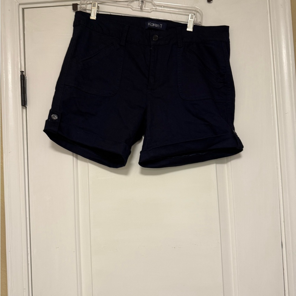 Like new size 14 navy shorts.
